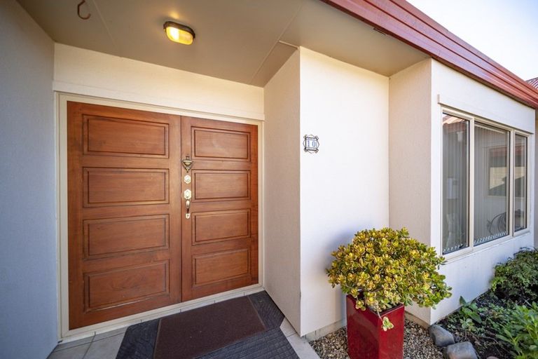 Photo of property in 10 Amanda Place, Mayfair, Hastings, 4122