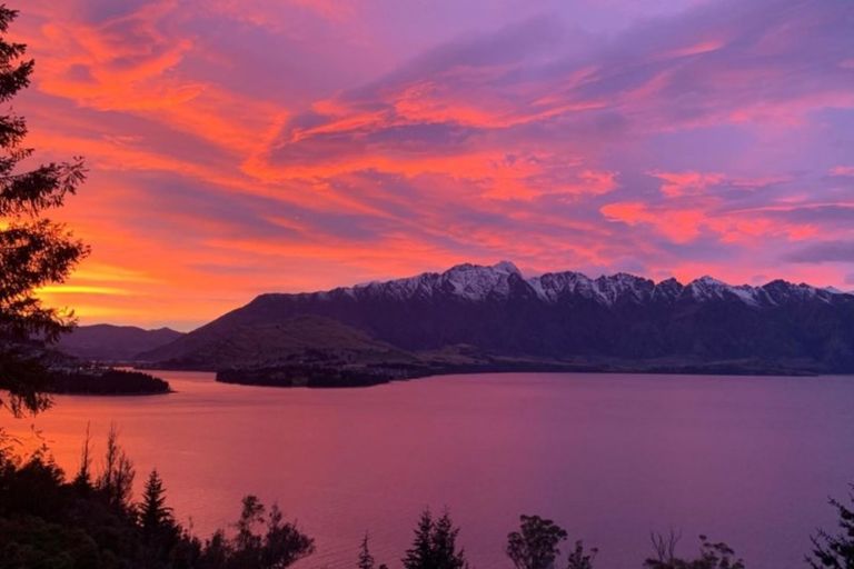 Photo of property in 34 Mckerrow Place, Sunshine Bay, Queenstown, 9300