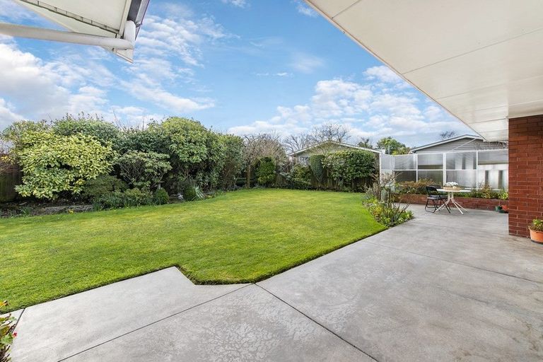 Photo of property in 10 Burrows Place, Ilam, Christchurch, 8041