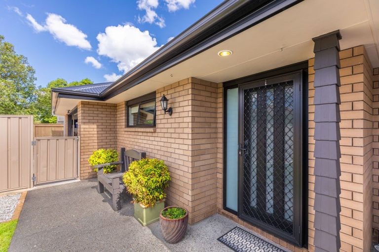 Photo of property in 6a Willow Drive, Taradale, Napier, 4112