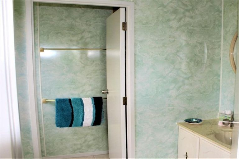 Photo of property in 11 Kon Tiki Road, Whiritoa, Whangamata, 3691