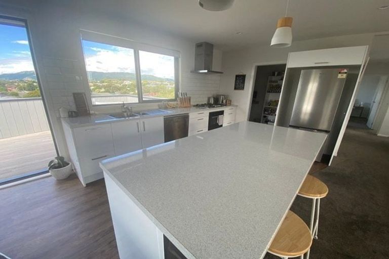 Photo of property in 115 Queens Road, Waikanae Beach, Waikanae, 5036