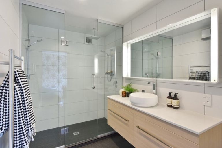 Photo of property in 6 Craigieburn Lane, Mount Pleasant, Christchurch, 8081