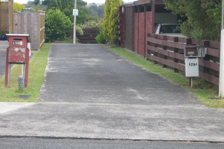 Photo of property in 1/129 Chivalry Road, Glenfield, Auckland, 0629