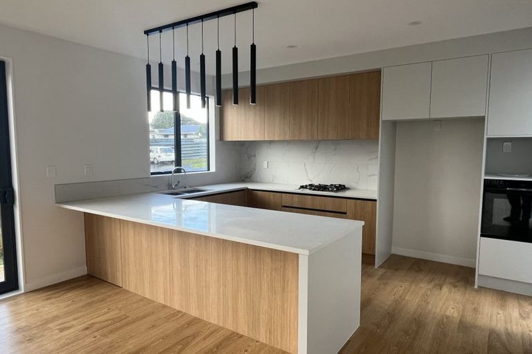 Photo of property in 1 Boys Place, Pakuranga Heights, Auckland, 2010