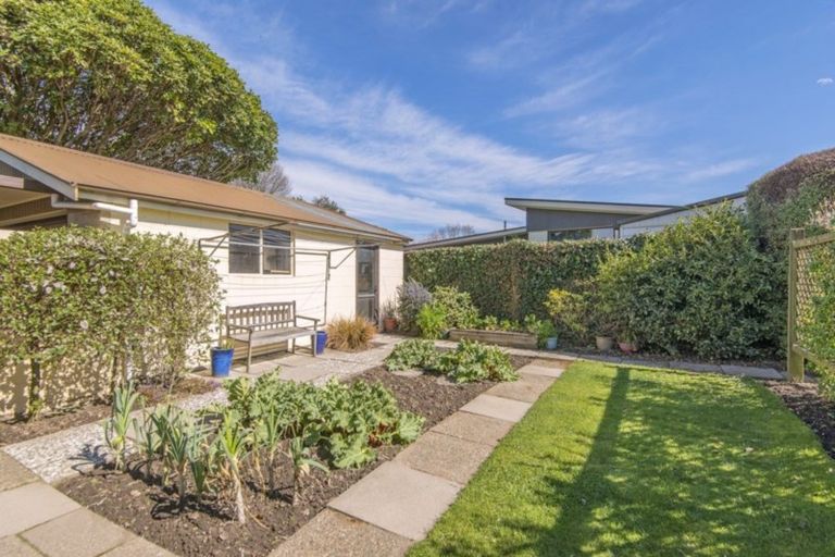 Photo of property in 10 Parkview Place, Avonhead, Christchurch, 8042