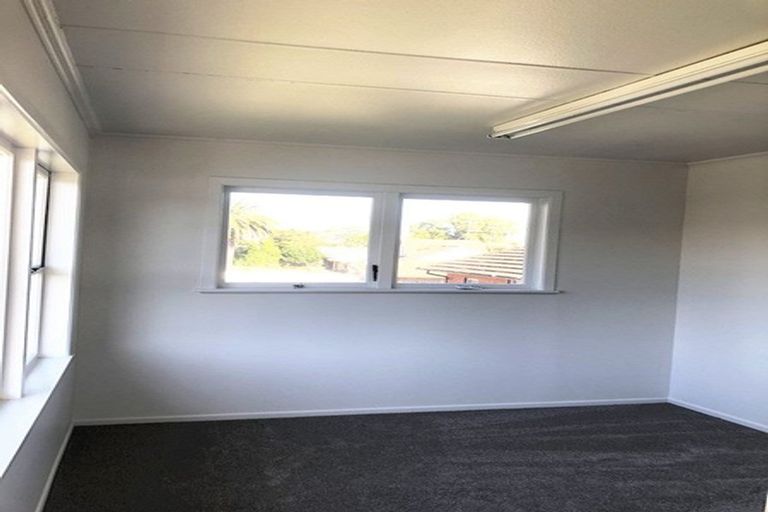 Photo of property in 12-14 Clevedon Road, Papakura, 2110