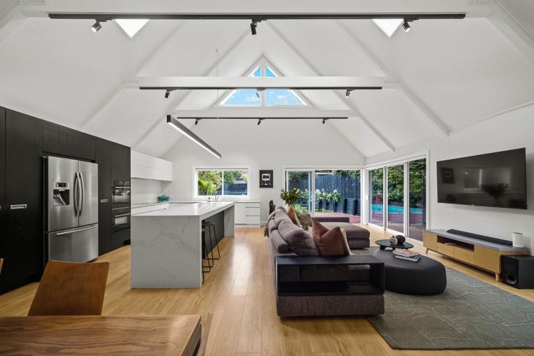 Photo of property in 21 Lloyd Avenue, Mount Albert, Auckland, 1025