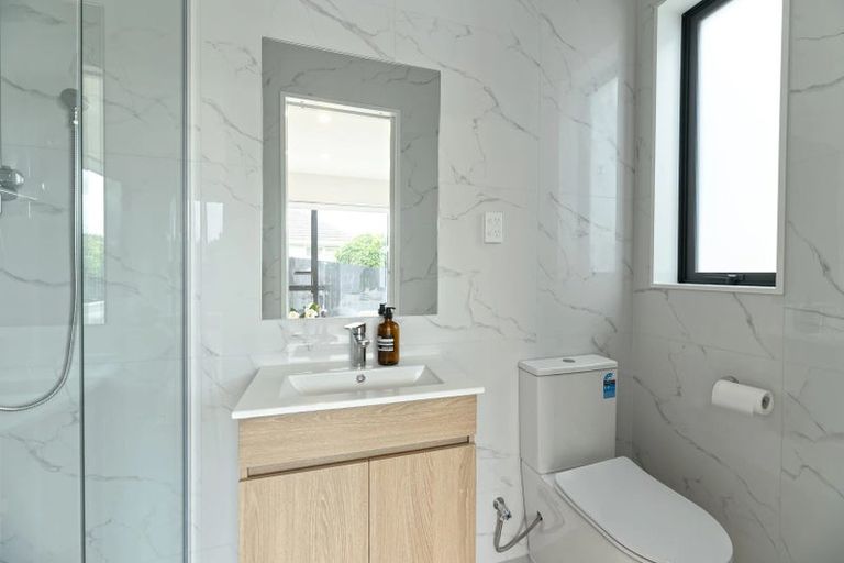 Photo of property in 86d Harrington Road, Henderson, Auckland, 0610