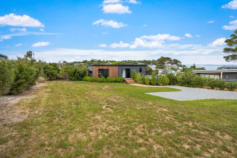 Photo of property in 1117b Whangaparaoa Road, Tindalls Beach, Whangaparaoa, 0930