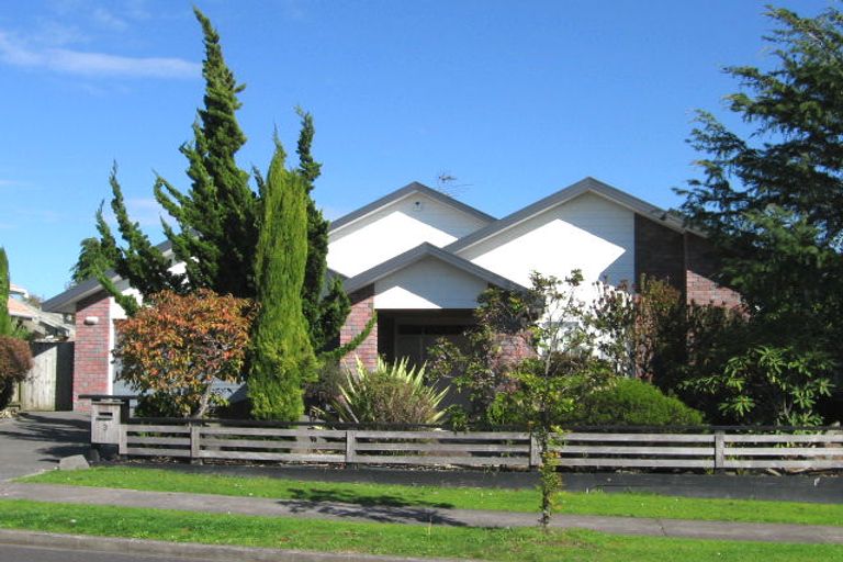 Photo of property in 5 Bronte Place, Somerville, Auckland, 2014