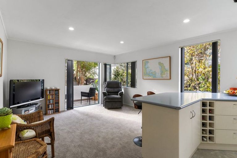 Photo of property in 1/36 Kowhai Road, Campbells Bay, Auckland, 0630