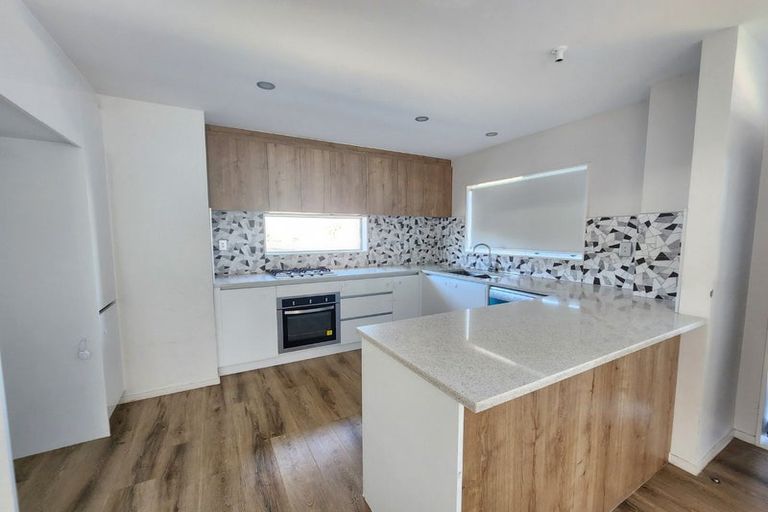 Photo of property in 74a Thompson Terrace, Manurewa, Auckland, 2102