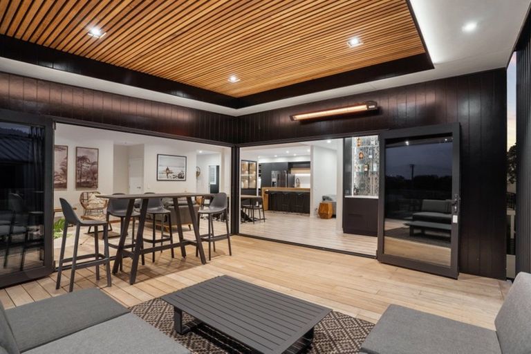 Photo of property in 204 Bond Street, Whangamata, 3620