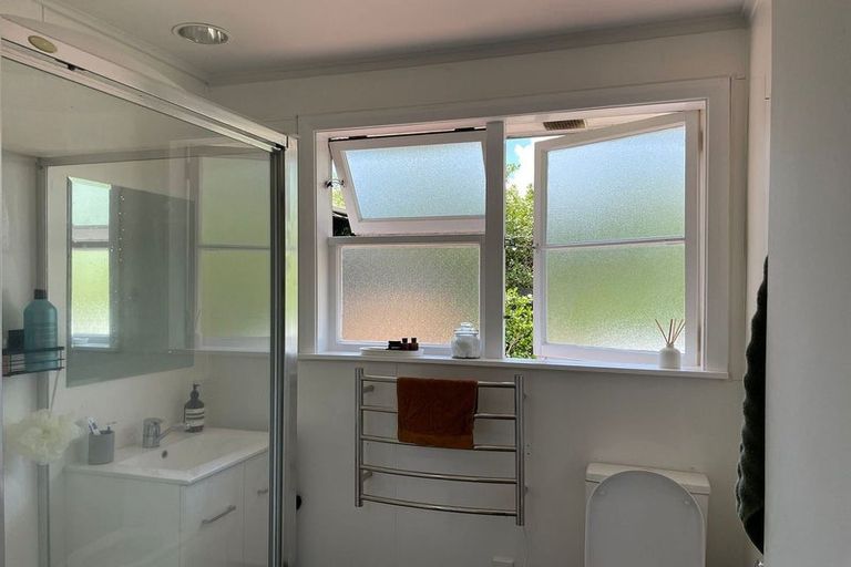Photo of property in 6/331 Royal Road, Massey, Auckland, 0614