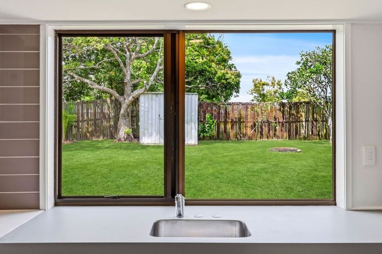 Photo of property in 178 Prince Regent Drive, Farm Cove, Auckland, 2012