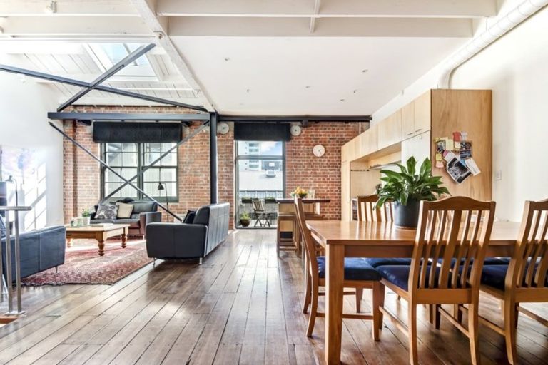 Photo of property in Hannahs Warehouse Apartments, 4/13 Leeds Street, Te Aro, Wellington, 6011