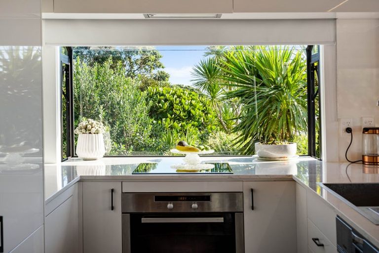 Photo of property in 3 Edwin Mitchelson Road, Muriwai, Waimauku, 0881