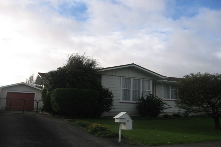 Photo of property in 25 Charwell Place, Highbury, Palmerston North, 4412