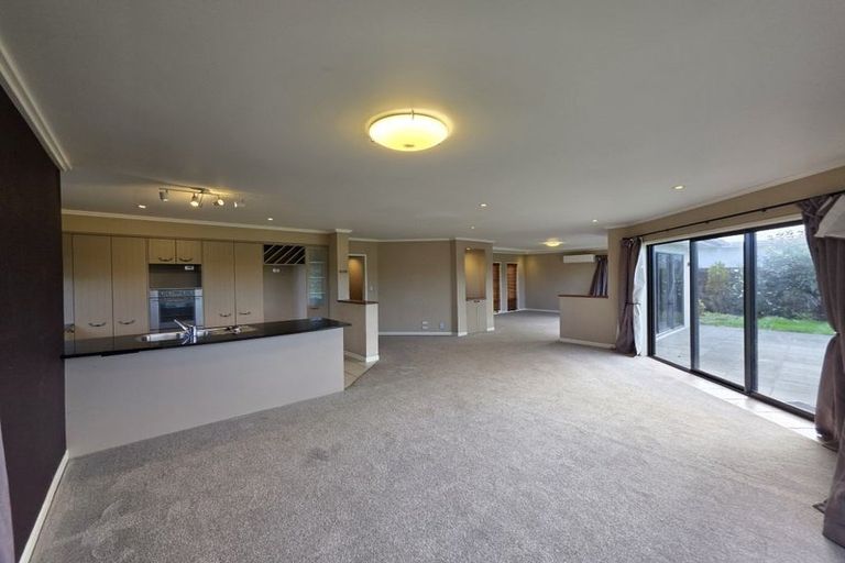 Photo of property in 35 Oriental Parade, Papamoa Beach, Papamoa, 3118