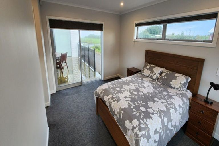 Photo of property in 58 Anglers Avenue, Warea, New Plymouth, 4381