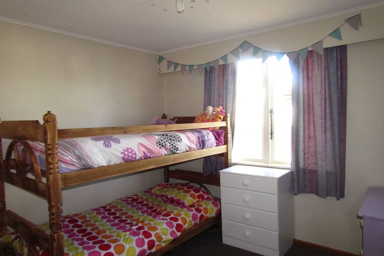 Photo of property in 82 Cameron Crescent, Masterton, 5810