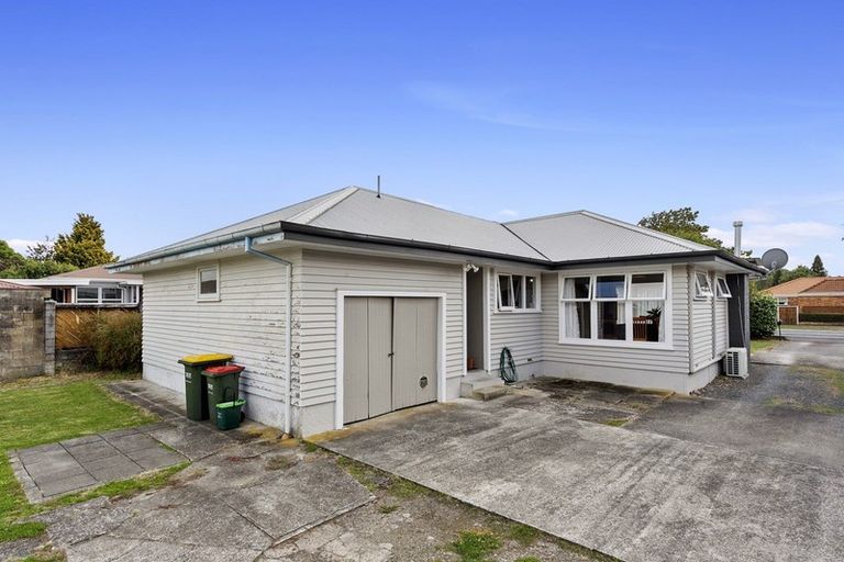 Photo of property in 100 Clarkin Road, Fairfield, Hamilton, 3214