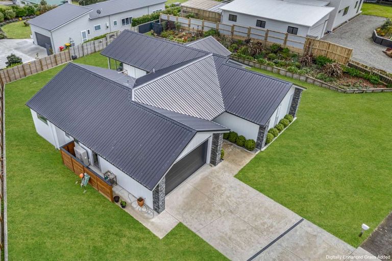 Photo of property in 20 Taonui Street, Waitarere Beach, Levin, 5510