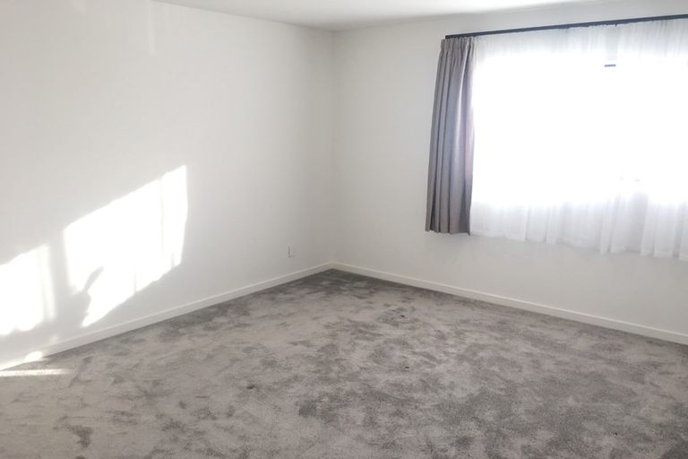 Photo of property in 49 Johns Creek Crescent, Silverdale, 0932