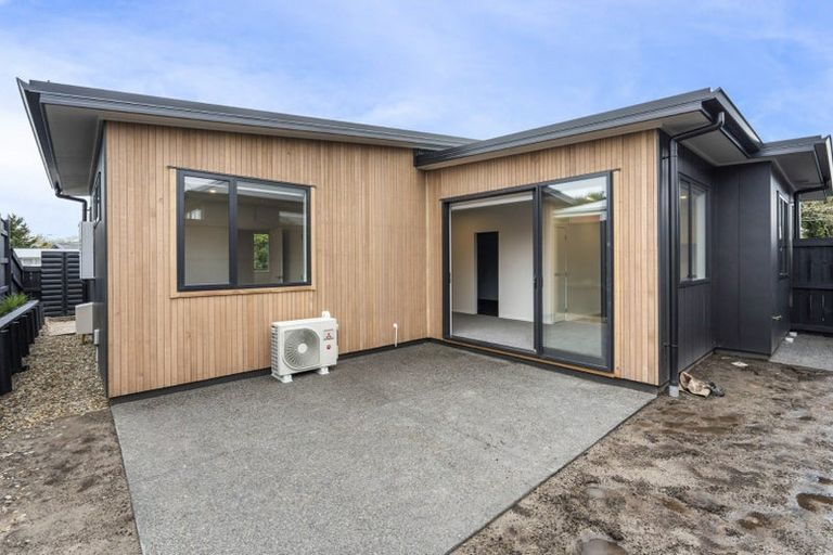 Photo of property in 2/1 Fuchsia Avenue, Pukete, Hamilton, 3200