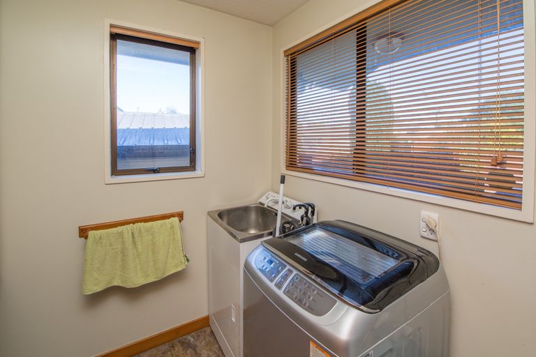 Photo of property in 276 Lake Terrace Road, Shirley, Christchurch, 8061