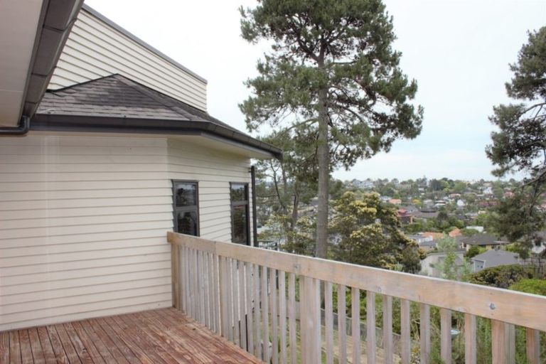 Photo of property in 15 Bushglen Court, Browns Bay, Auckland, 0630