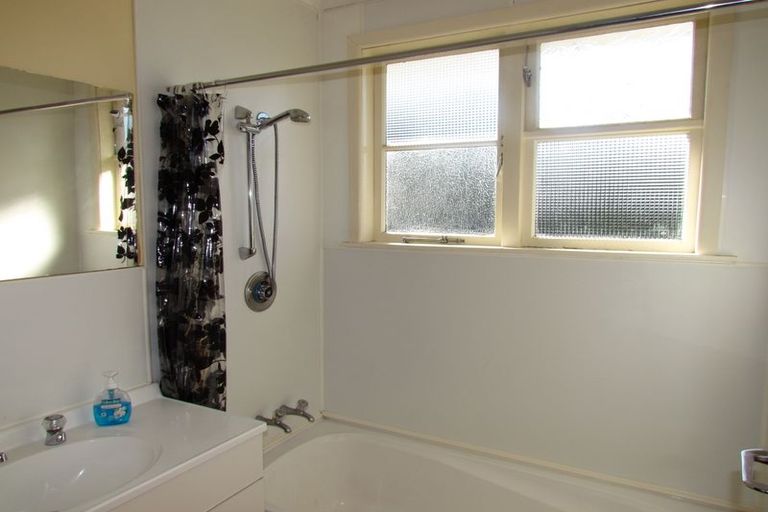 Photo of property in 82 Cameron Crescent, Masterton, 5810