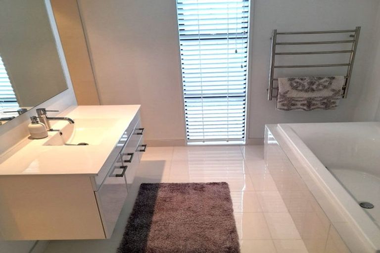 Photo of property in 10 Kawakawa Street, Pegasus, 7612