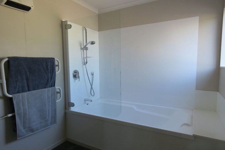 Photo of property in 3b Arapeta Place, Takaka, 7110