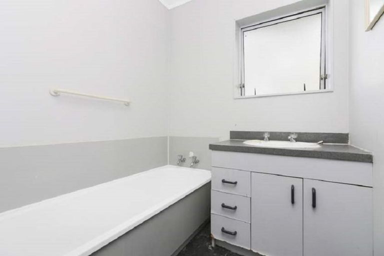 Photo of property in 21 Constable Road, Waiuku, 2123