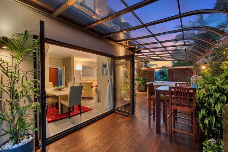 Photo of property in 12 Corsica Way, Karaka, Papakura, 2113