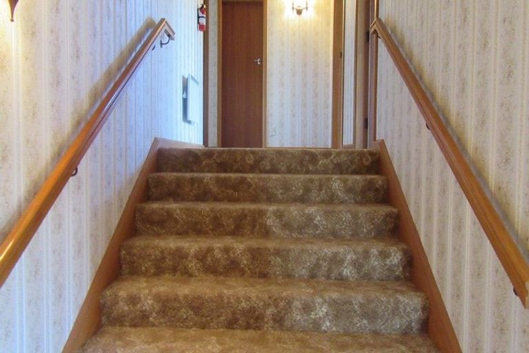 Photo of property in 2 Victoria Street, Waimate, 7924