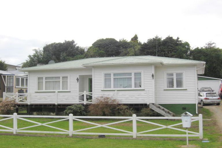 Photo of property in 14 Read Street, Levin, 5510