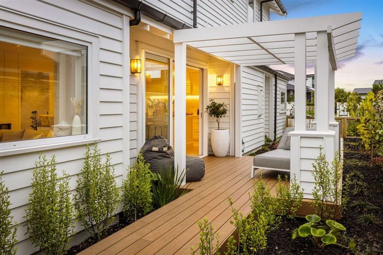 Photo of property in 6 William Blake Way, Riverhead, 0820