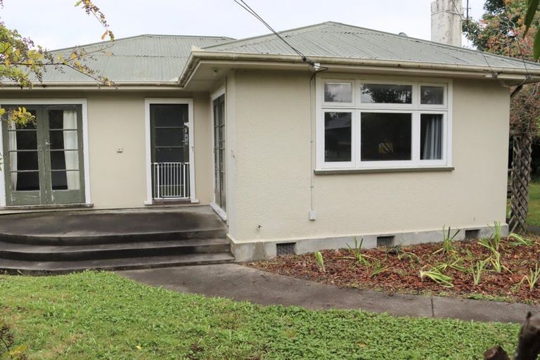 Photo of property in 27 Cambridge Terrace, Masterton, 5810