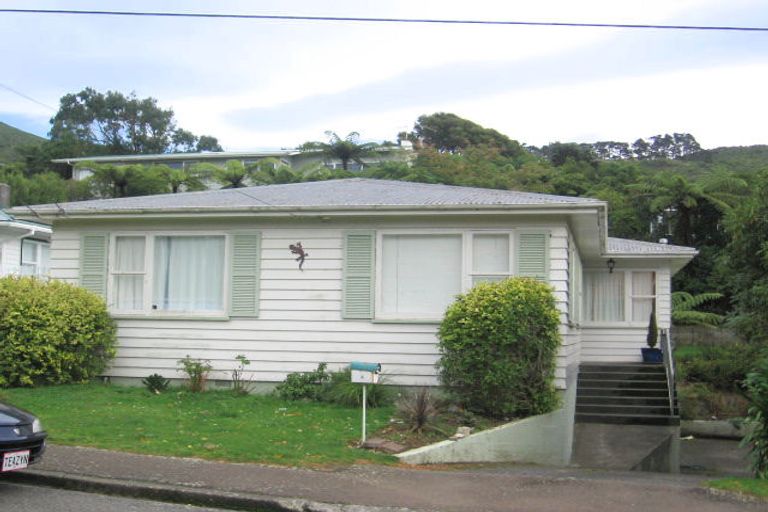 Photo of property in 4 Arapiko Street, Johnsonville, Wellington, 6037