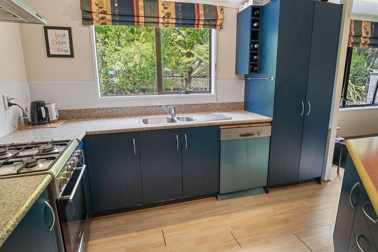 Photo of property in 2 Eliot Place, Leamington, Cambridge, 3432