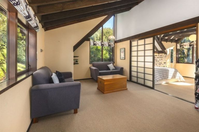 Photo of property in 105 Oriel Avenue, Tawa, Wellington, 5028