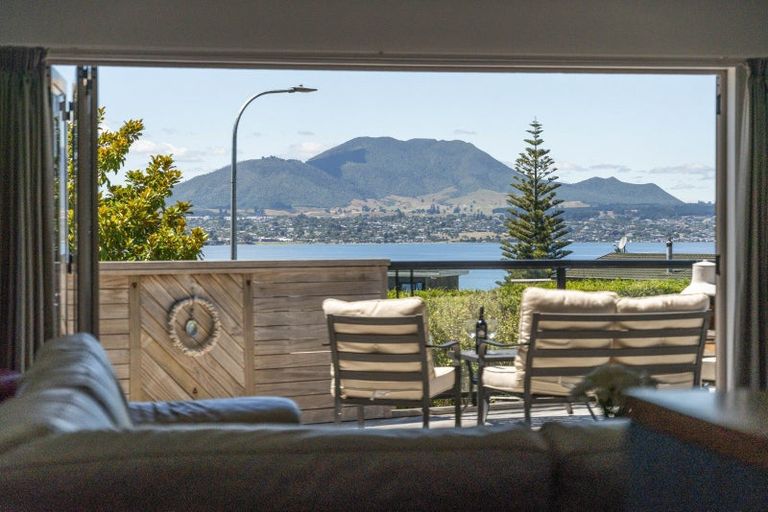 Photo of property in 17 Shera Street, Acacia Bay, Taupo, 3330