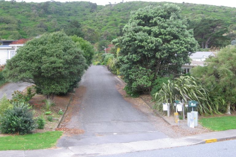 Photo of property in 53 Kakariki Grove, Waikanae, 5036
