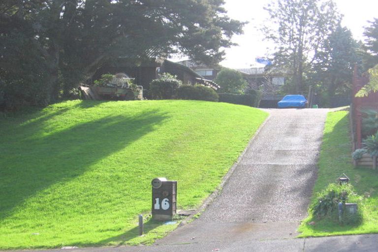 Photo of property in 18 Eugenia Rise, Totara Heights, Auckland, 2105