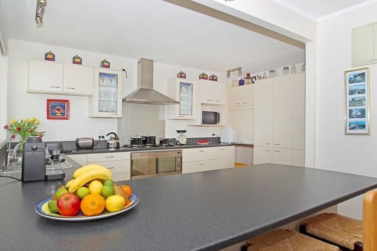 Photo of property in 14 Gurnard Road, Stillwater, Silverdale, 0993