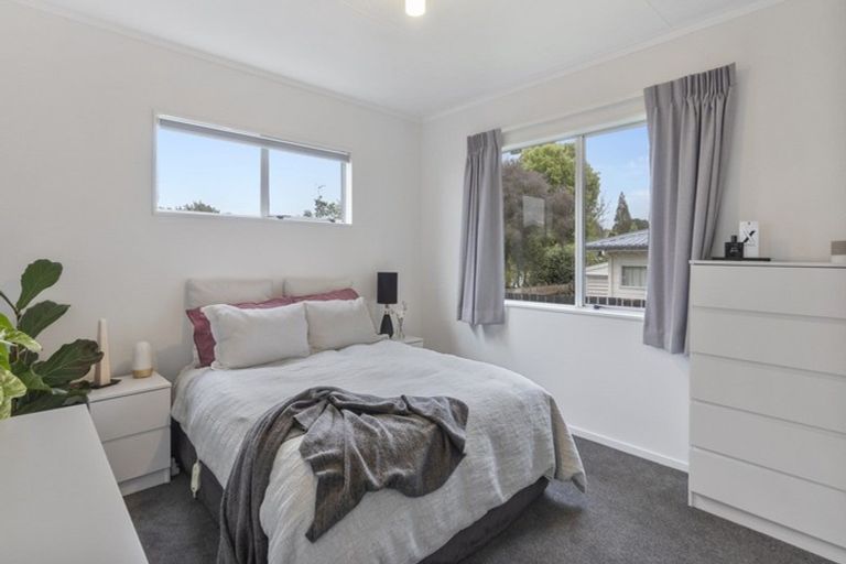 Photo of property in 8b Huia Avenue, Forest Lake, Hamilton, 3200