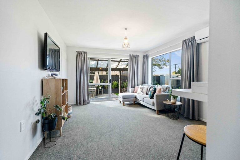 Photo of property in 1/53 Mathesons Road, Phillipstown, Christchurch, 8011